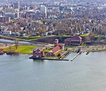 Photo of lake Erie and land